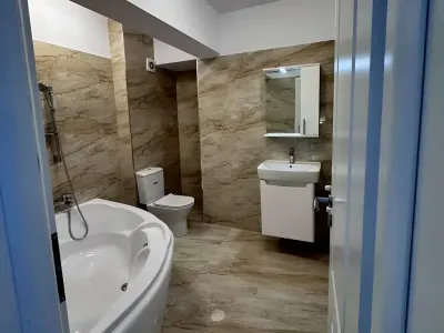 baie utilata cu cada inchiriere apartament Sector 5 București